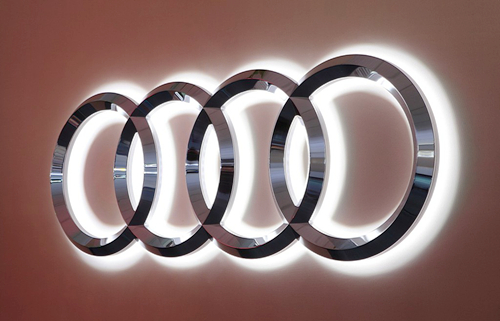 亞克力發(fā)光字