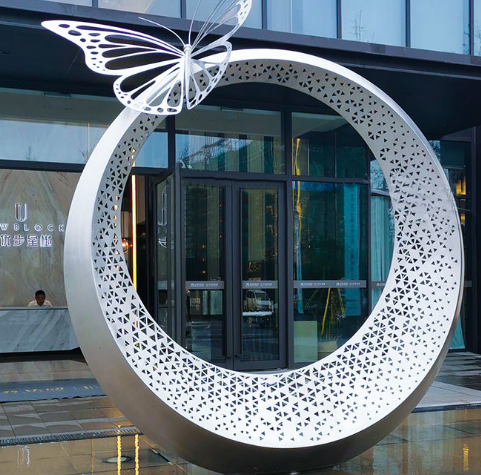 雕塑小品之：不銹鋼雕塑小品特點